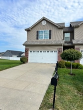 Building Photo - 820 Harbor Woods Dr