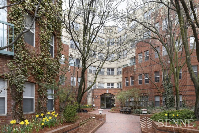 Foto del edificio - 175 Beacon St