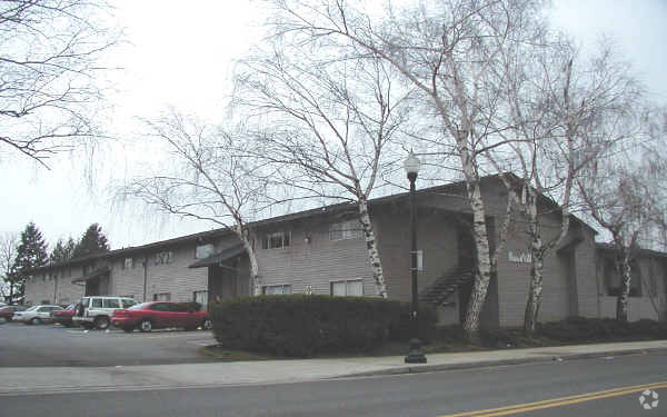 Foto del edificio - Hood Village Apartments