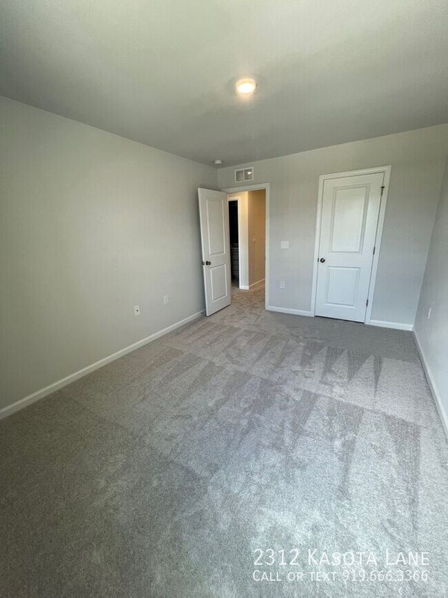 Foto del edificio - 2312 Kasota Ln