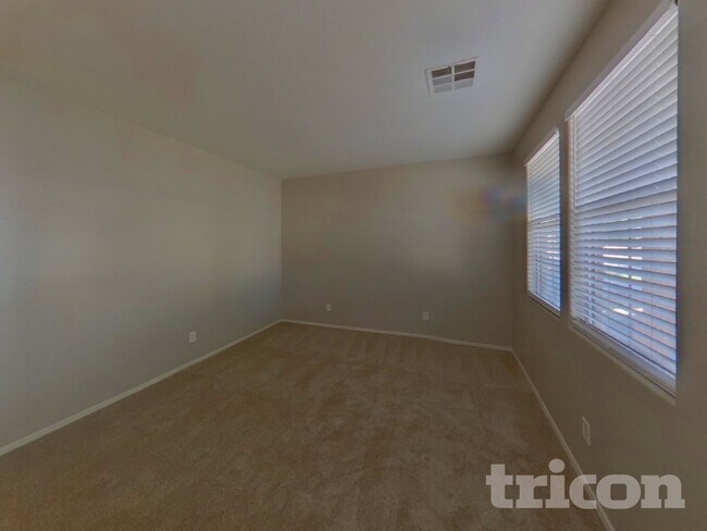 Foto del edificio - 45707 W Guilder Ave