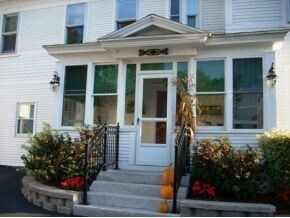 Foto del edificio - 116 E Broadway