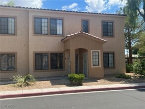 Building Photo - 2141 Hussium Hills St