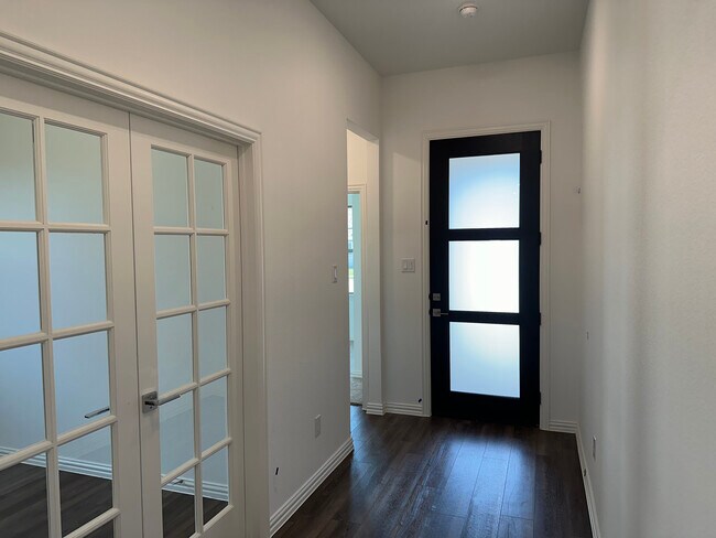 Foto del edificio - 3401 Paintbrush Path