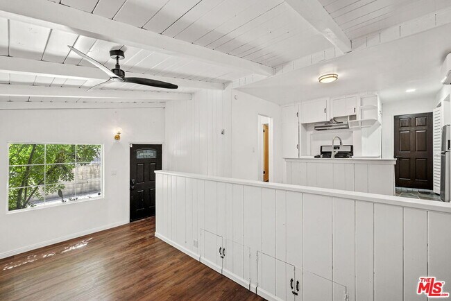 Foto del edificio - 819 Larrabee St