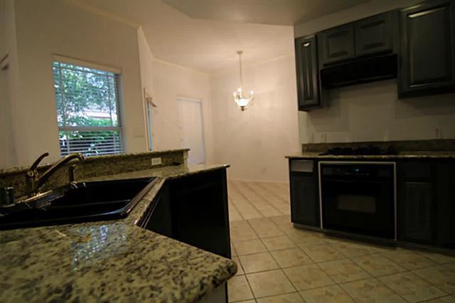 Building Photo - 520 Alcalde St