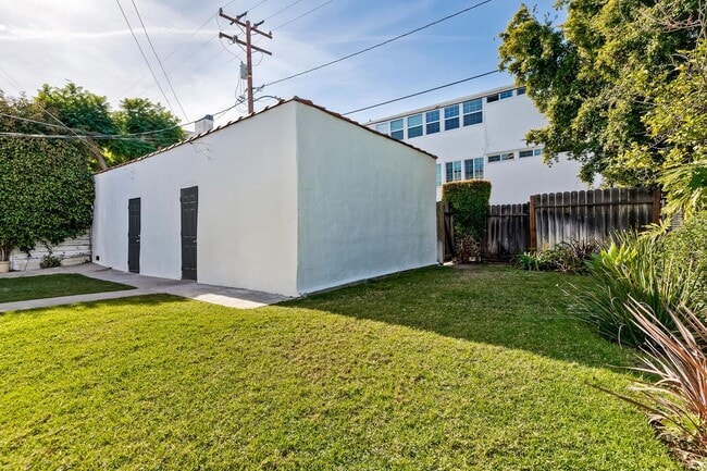 Building Photo - Clarkhill Residences LLC - 145