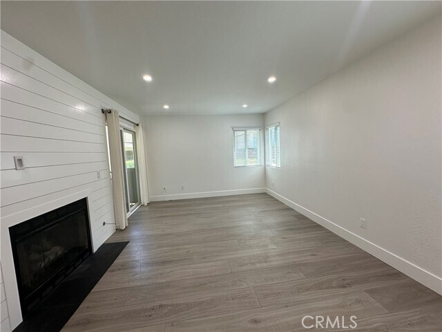 Building Photo - 54 Corniche Dr