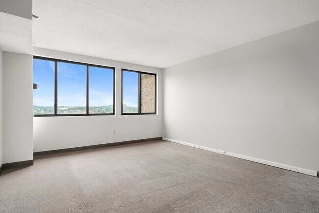 Foto del edificio - 1731 Beacon St
