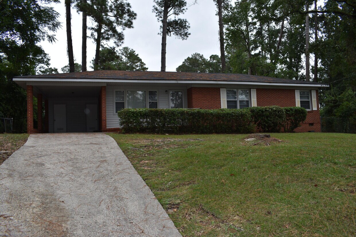 Foto principal - 260 W Vineland Rd