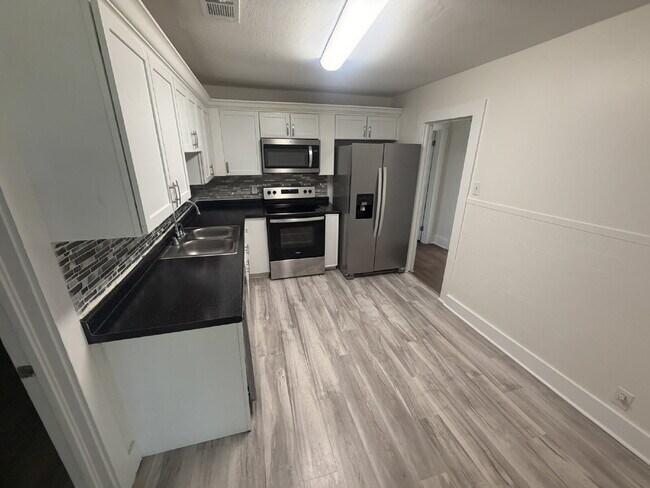 Foto del edificio - House for Rent