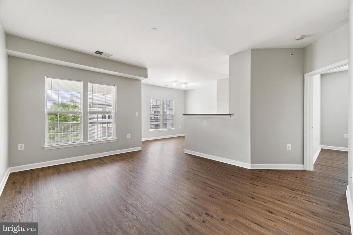 42496 Mayflower Terrace Unit 302, Ashburn, VA 20148 Condo for Rent in