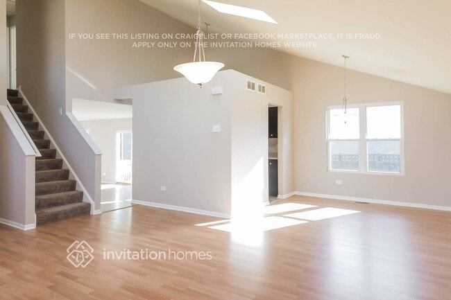 Building Photo - 1313 Lasser Dr