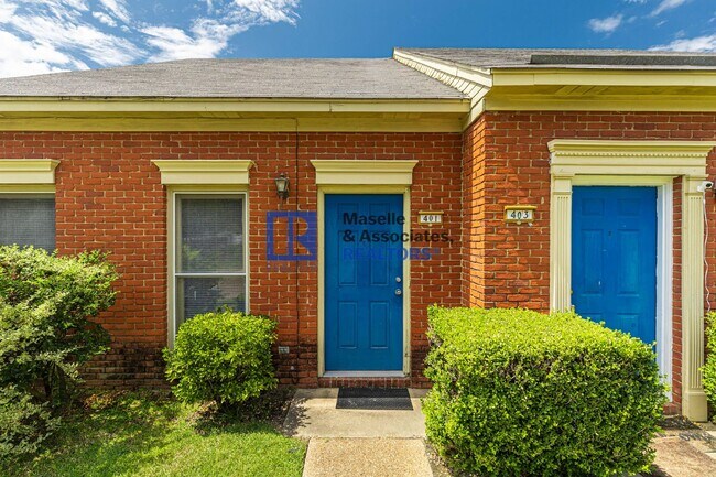 Foto del edificio - 2 Bed/2.5 Bath Townhome in Northeast Jackson!