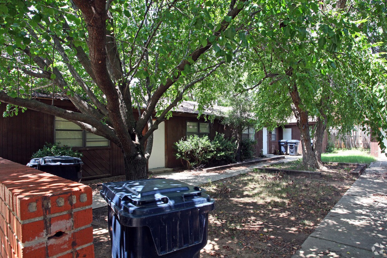 Foto del edificio - Silver Creek Duplexes