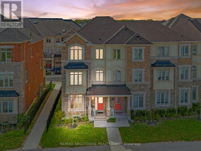 Photo du bâtiment - 533 Dundas St E