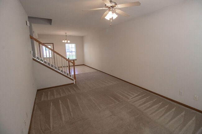 Foto del edificio - 5000 Derby Ridge Dr