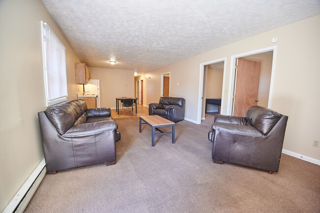 Sala de estar - Crimson Hawk Housing