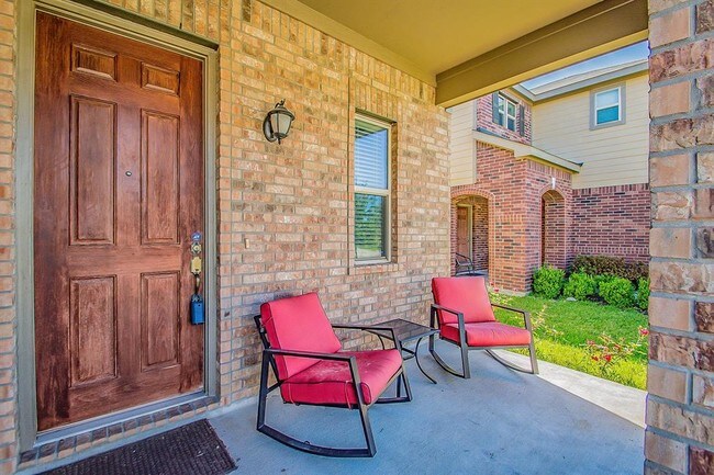 Building Photo - 4330 Lake Cypress Circle