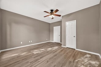 Building Photo - 14402 Barker Pelican Ct