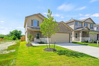 Building Photo - 14903 Pearl Flts