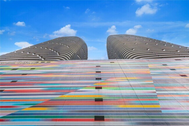 Foto del edificio - 55 SW 9th St