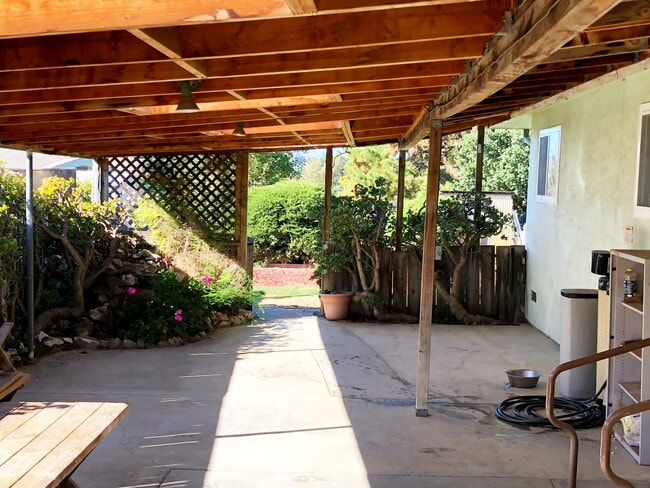 Foto del edificio - 192 Clifford Ave