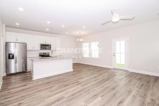 Building Photo - 1228 Wildflower Dr