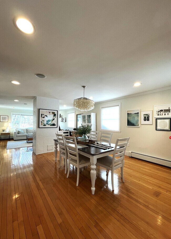 Foto del edificio - 36 Burroughs St