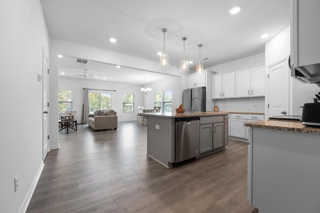 Foto del edificio - 2 Saltford Ln