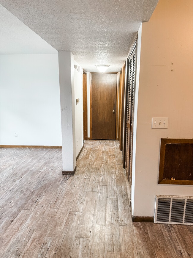 Building Photo - 2228 Davis St