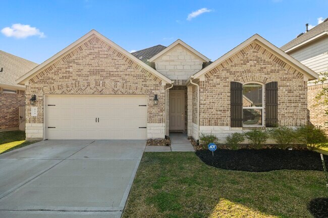 Building Photo - 573 Newcomb Holw Dr