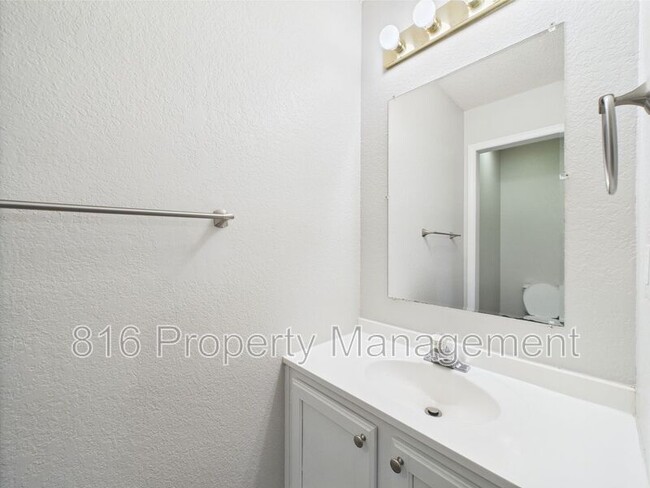 Foto del edificio - 2314-2316 Monroe Ave