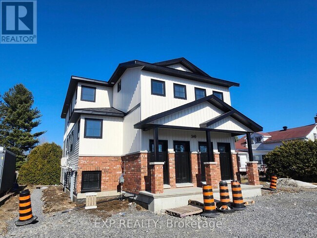 Building Photo - 349 Pine Hill Rd