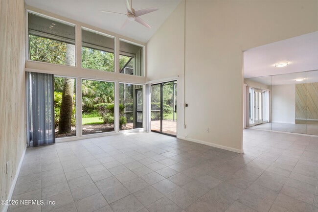 Building Photo - 9787 Sawgrass Dr E
