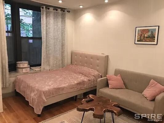 Foto del edificio - 152 E 22nd St