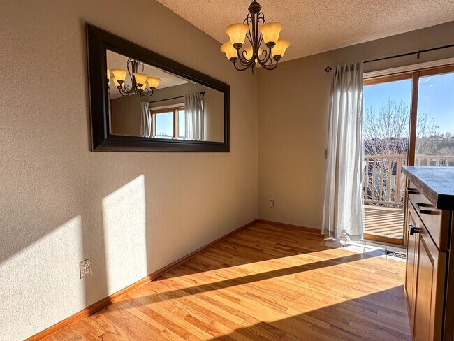 Foto del edificio - Beautiful TownHome Near Chatfield Reservoir