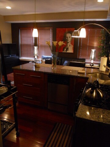 Foto del edificio - 3754 N Bernard St