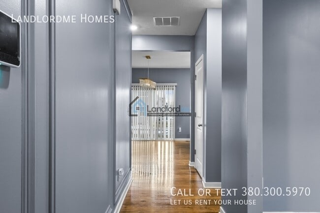 Foto del edificio - 4301 Holstein Dr