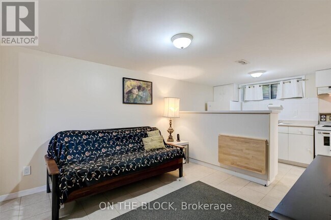 Photo du bâtiment - 534 Midland Ave