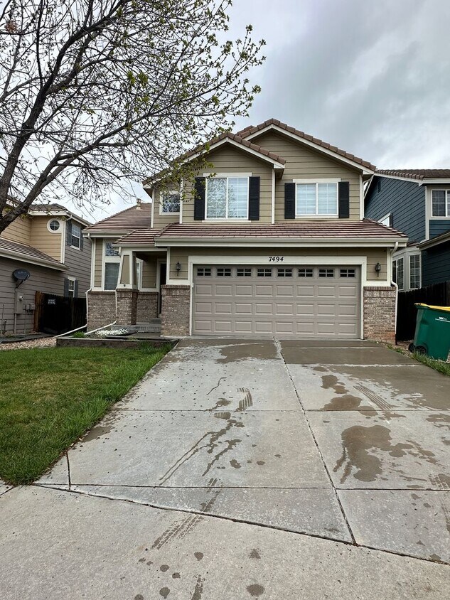 Primary Photo - Beautiful Single Family House in Aurora