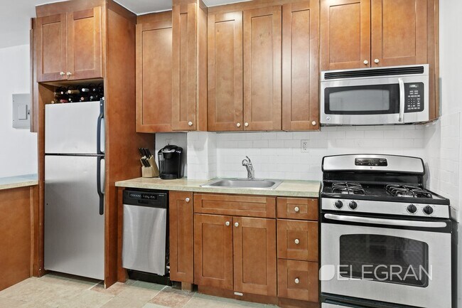 Foto del edificio - 204 W 14th St