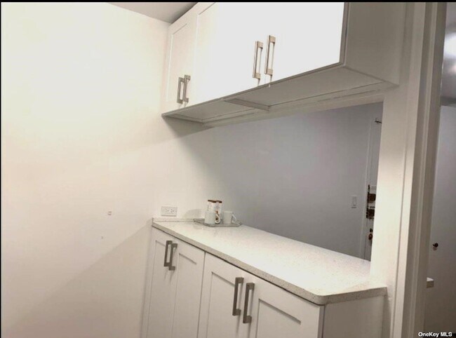 Foto del edificio - 35-20 Leverich St