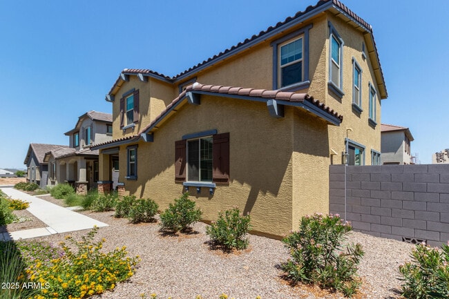 Building Photo - 3813 N 100th Dr