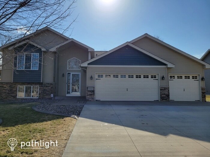 15823 Foxhill Ave N, Hugo, MN, 55038 House for Rent in Hugo, MN