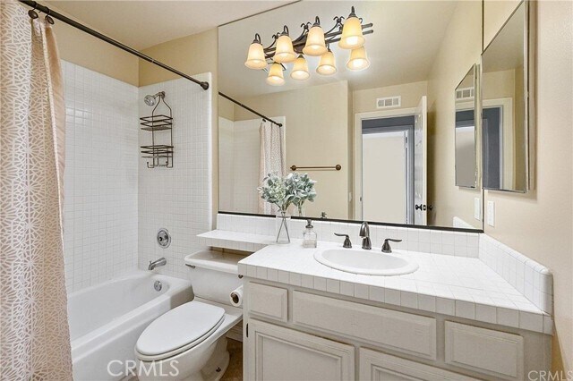 Foto del edificio - 2200 Bloomfield Ln