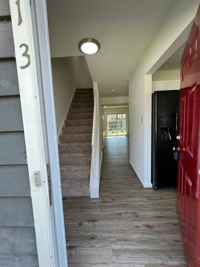 Building Photo - 413 Hickorywood Cir