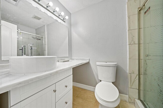 Foto del edificio - 3850 Westmeadow Dr