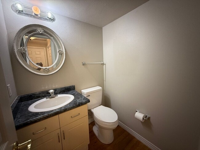 Building Photo - Dream Condo in the Heart of Denver