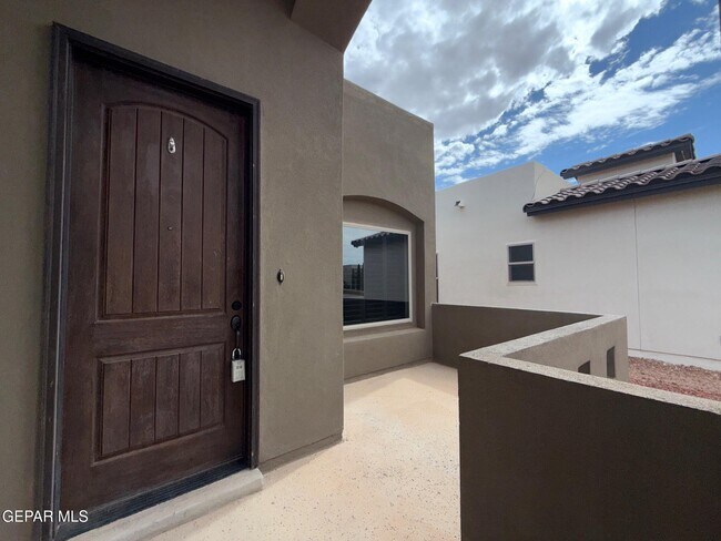 Foto del edificio - 13454 Everingham St